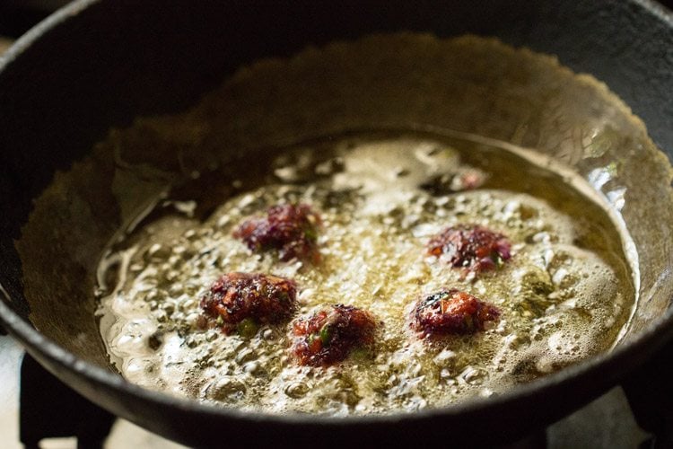 making veg manchurian gravy recipe