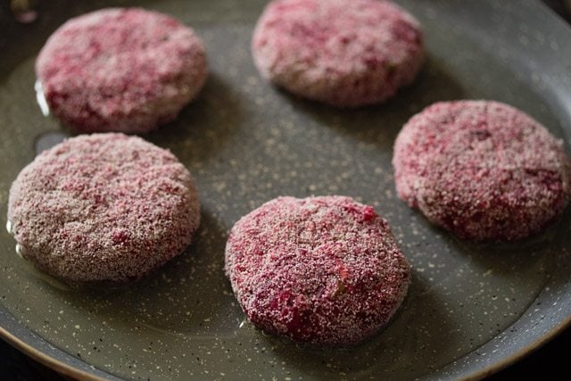 frying beetroot cutlet