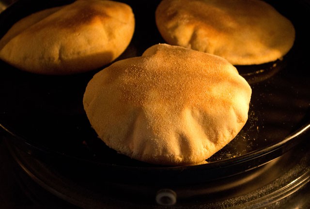 pita bread recipe, how to make pita bread | homemade pita bread recipe