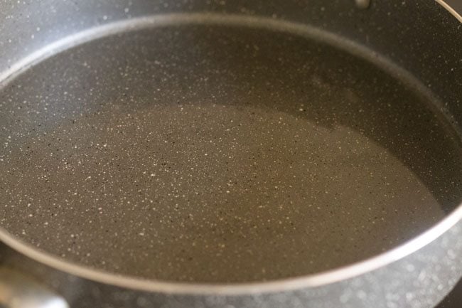 heat oil in a pan