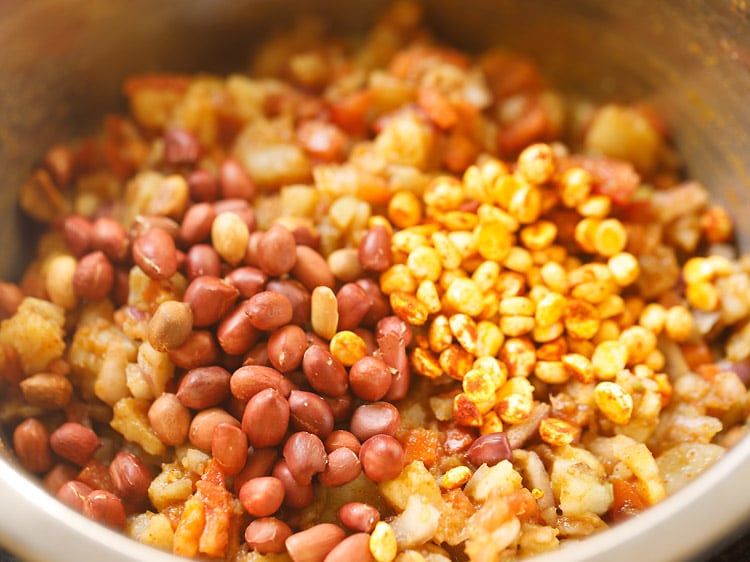 roasted peanuts and masala chana dal added