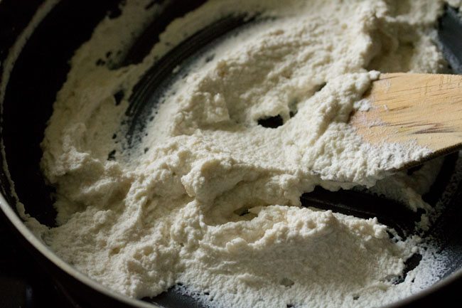 cooking almonds paste in the pan