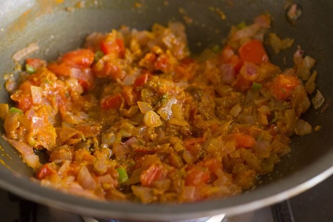 making bhindi sabji