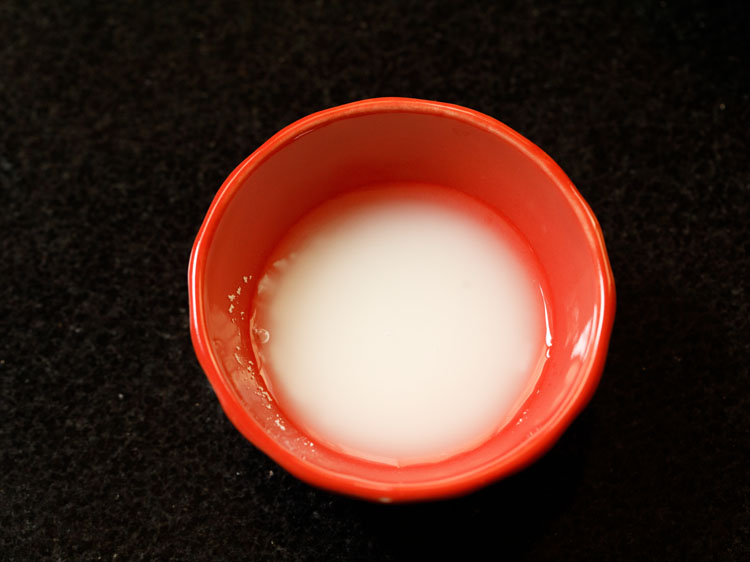  In a small bowl add 1 tablespoon tapioca starch and 2 tablespoons water