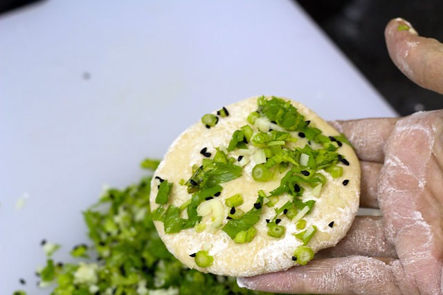 garlic naan recipe preparation