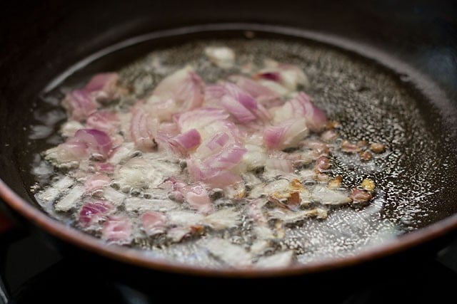 making onion Tempering For Sarson Da Saag.