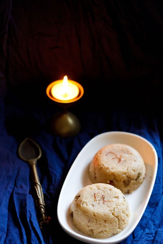 banana halwa served on a platter.