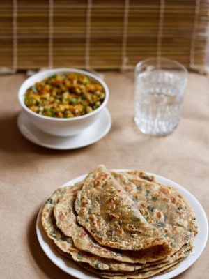 methi paratha recipe, how to make methi paratha