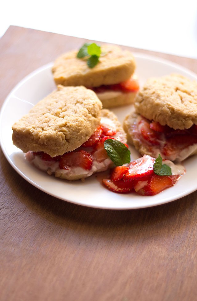 eggless strawberry shortcake recipe, vegan strawberry shortcake recipe