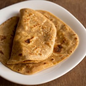 ajwain paratha recipe, punjabi ajwain ka paratha recipe