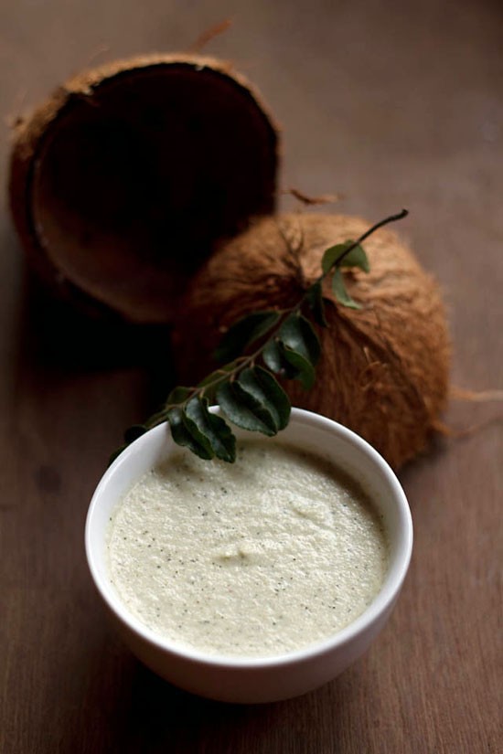 easy hotel style coconut chutney, served in a white bowl