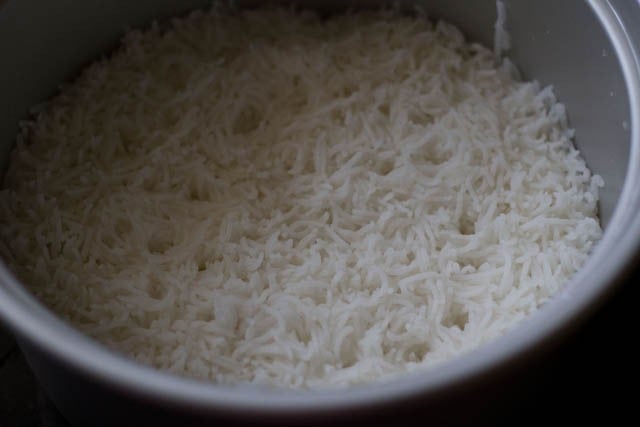 soaking and cooking rice for kerala biryani