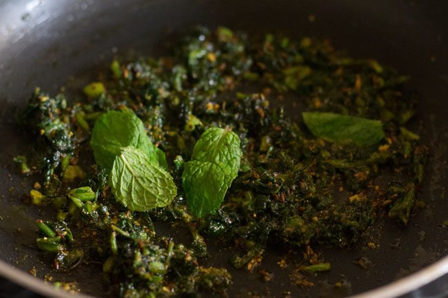 mint leaves added to spinach mixture. 