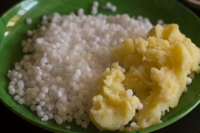 sabudana and mashed potatoes in a plate