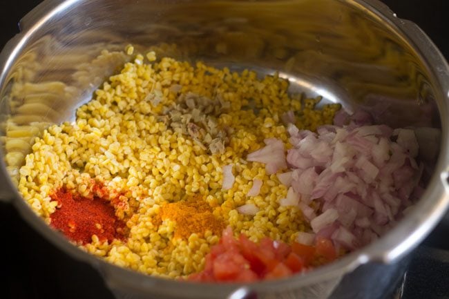 moong dal recipe ingredients in pressure cooker