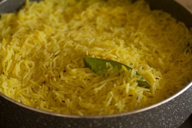 cooked saffron rice