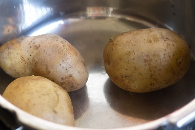 boiled potatoes in cooker