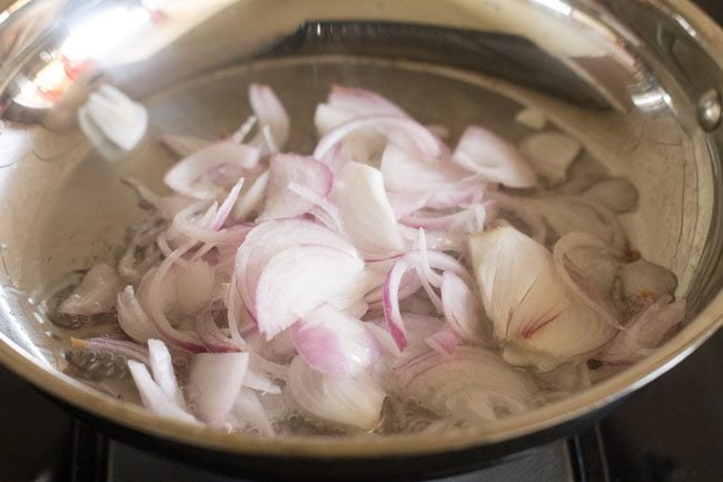 adding sliced onions 