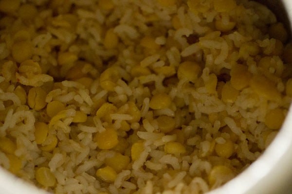 cooked chana dal khichdi in cooker