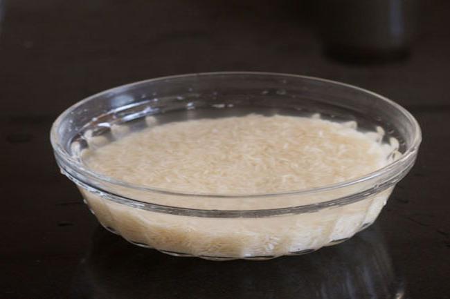 soaking basmati rice in water 