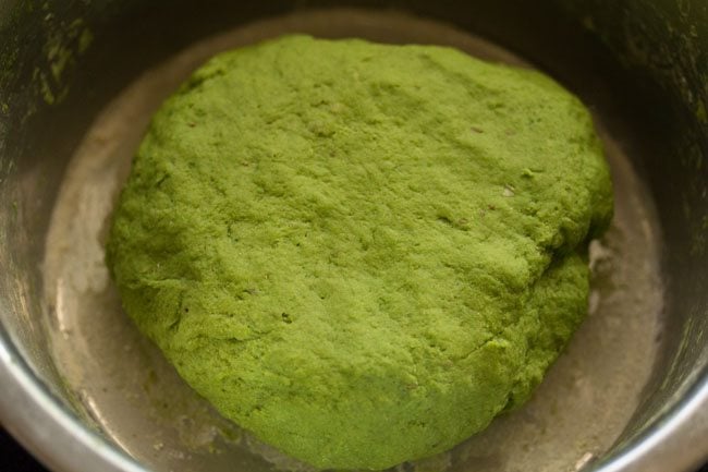 palak paratha dough