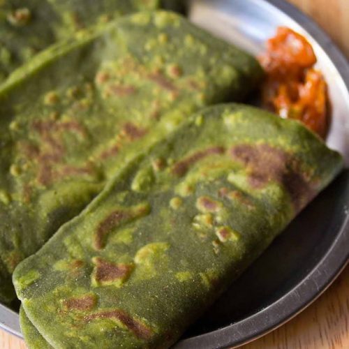 palak paratha or spinach paratha