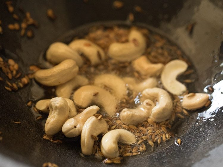 mix cashews with urad dal