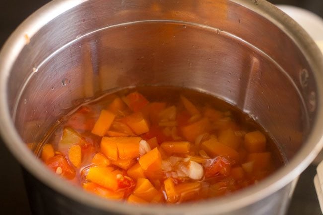cooked vegetables in the pressure cooker 