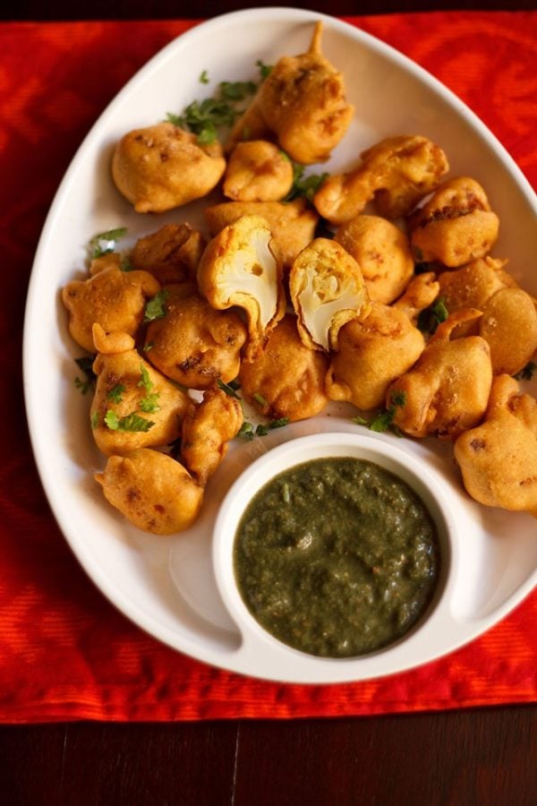 Gobi Pakora Cauliflower Pakoda (Indian Cauliflower Fritters)