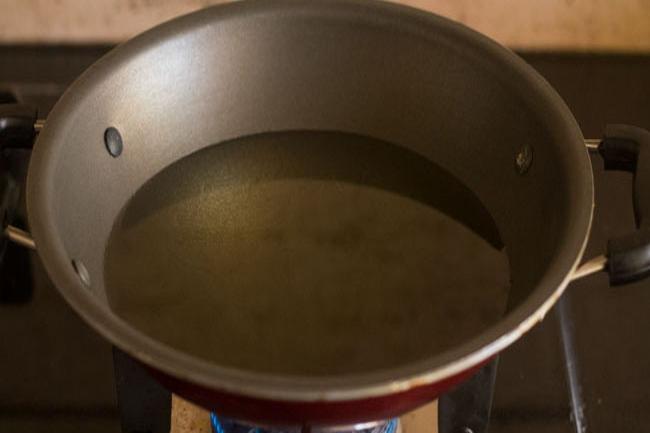 heat oil in a frying pan