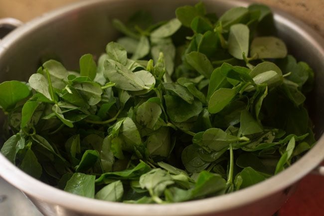 rinsing and draining methi for methi chole