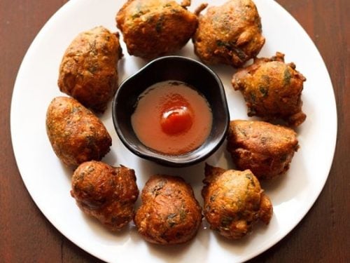 gujarati methi na gota recipe, methi pakora recipe