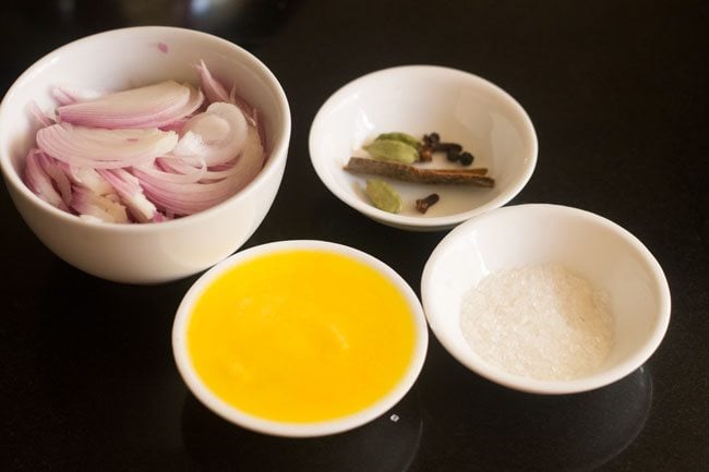 ingredients measured and kept ready for the parsi brown rice. 