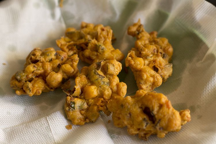 corn pakora or corn fritters recipe 