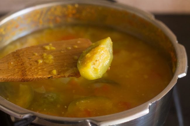 cooking brinjal in the pressure cooker