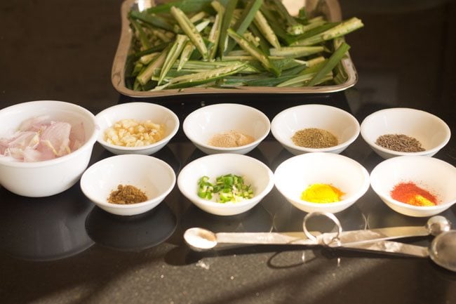 ingredients for lahsuni bhindi
