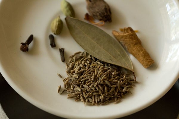 whole spices for peas pulao