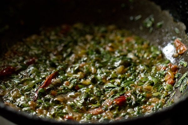 saute the methi leaves mixture