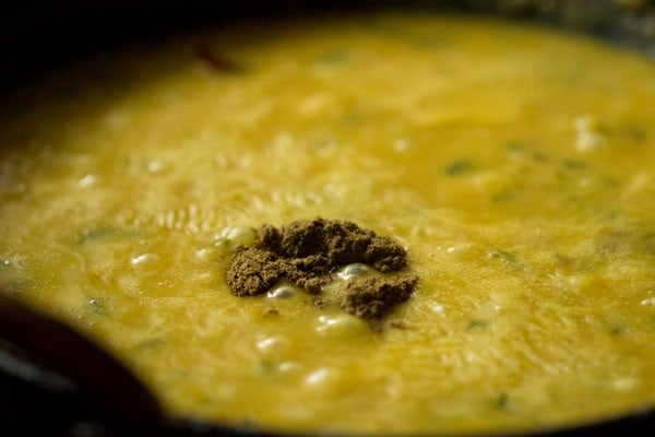 garam masala powder added to methi dal