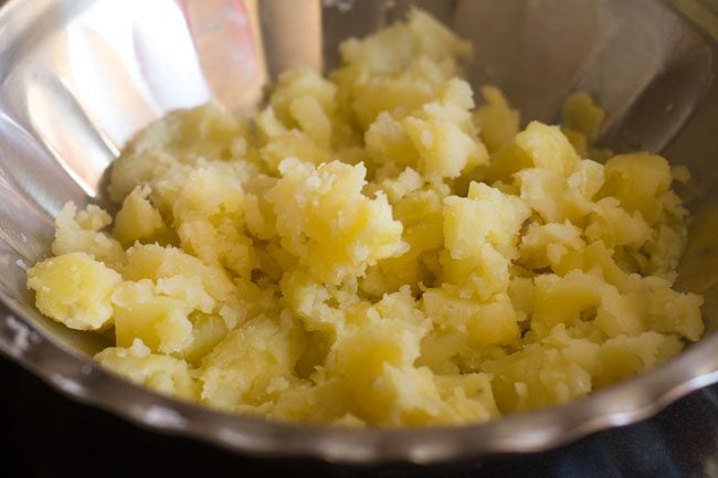 mashed potatoes in a bowl