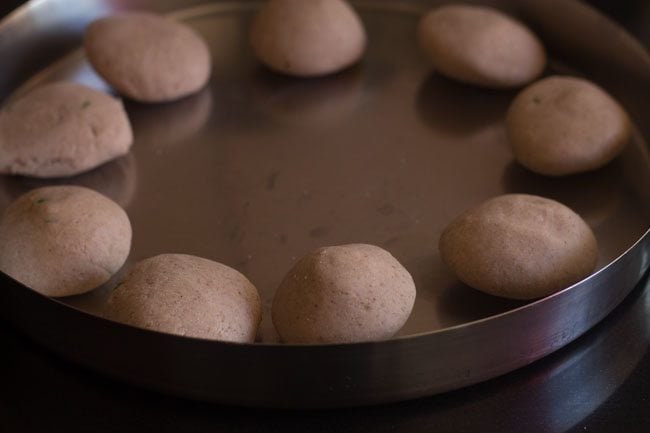 small dough balls made from kneaded dough
