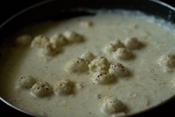 stir and mix makhane ki kheer 