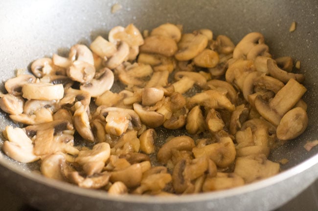 stir frying mushrooms 