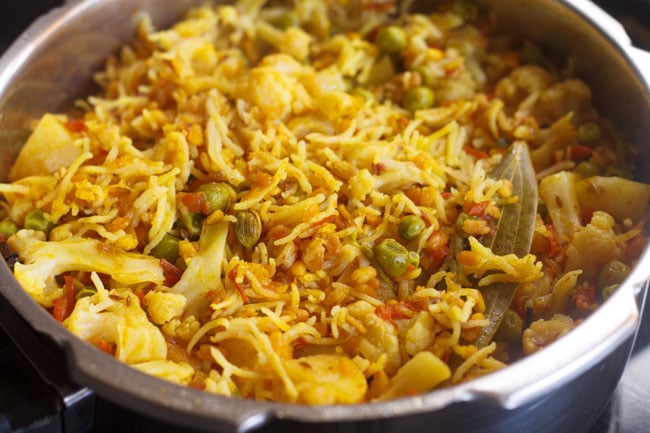pressure cooked Bengali khichdi 