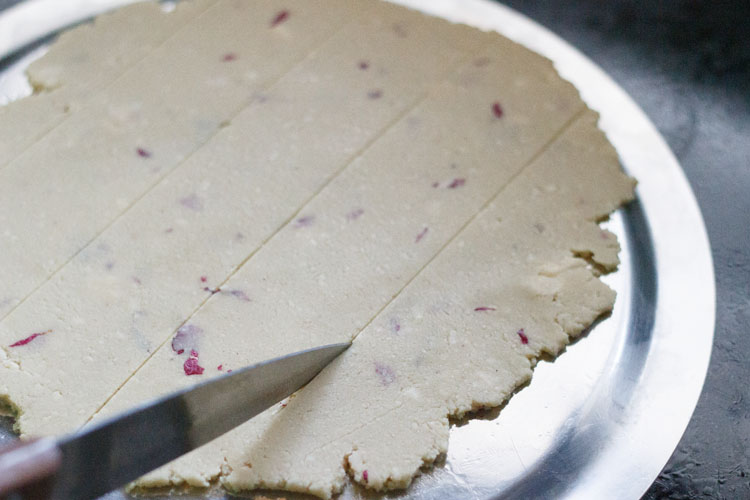 slicing kaju katli dough