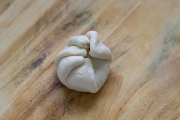 koraishutir kochuri dough ball