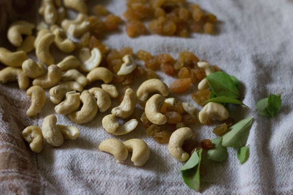 cashews for poha chiwda recipe