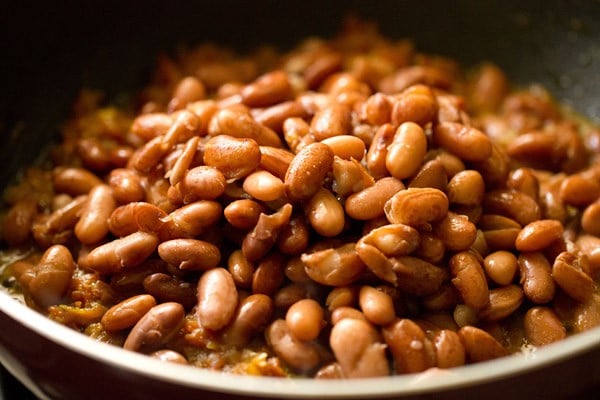 cooked rajma added to masala base