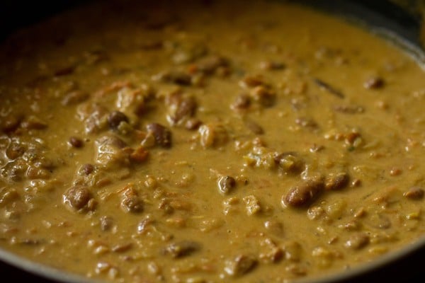 cream and kasuri methi mixed and rajma recipe is ready to be served