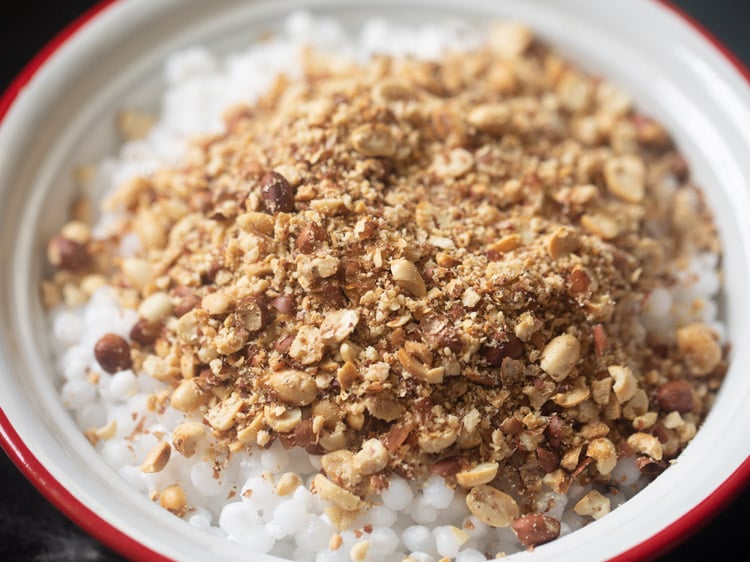 peanut powder added to sabudana for sabudana khichdi recipe.